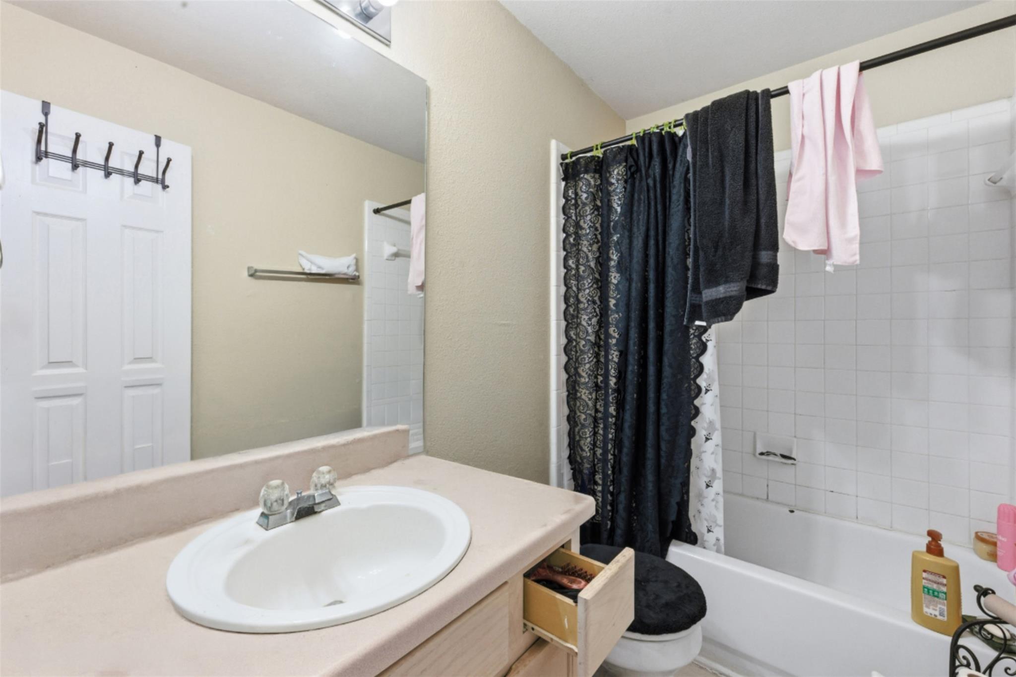 120-122 Cedargrove # 122 Unit: 120-122