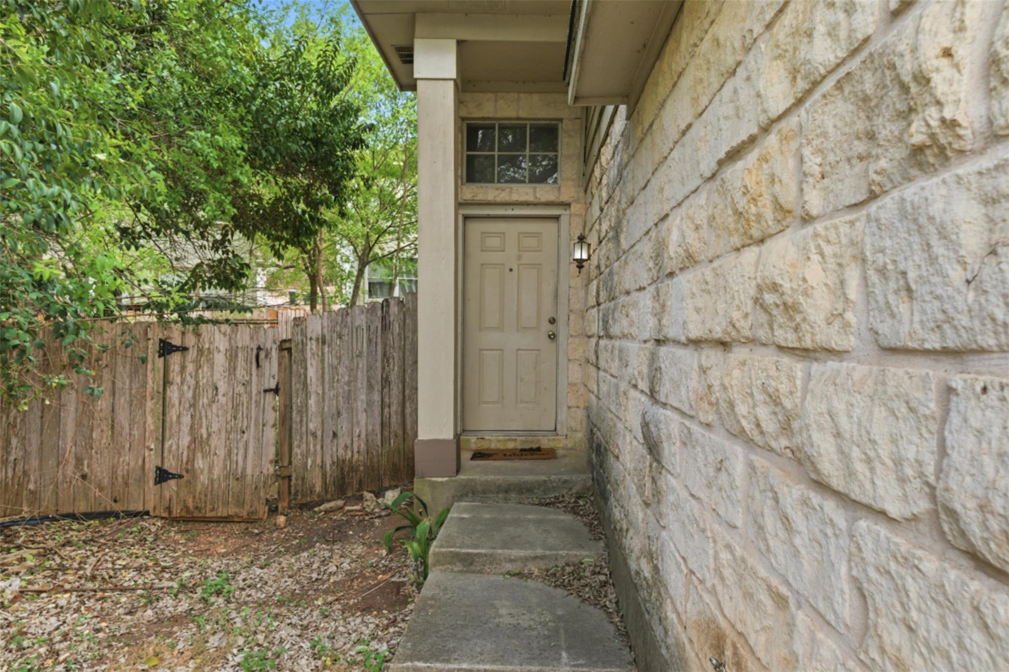 120-122 Cedargrove # 122 Unit: 120-122