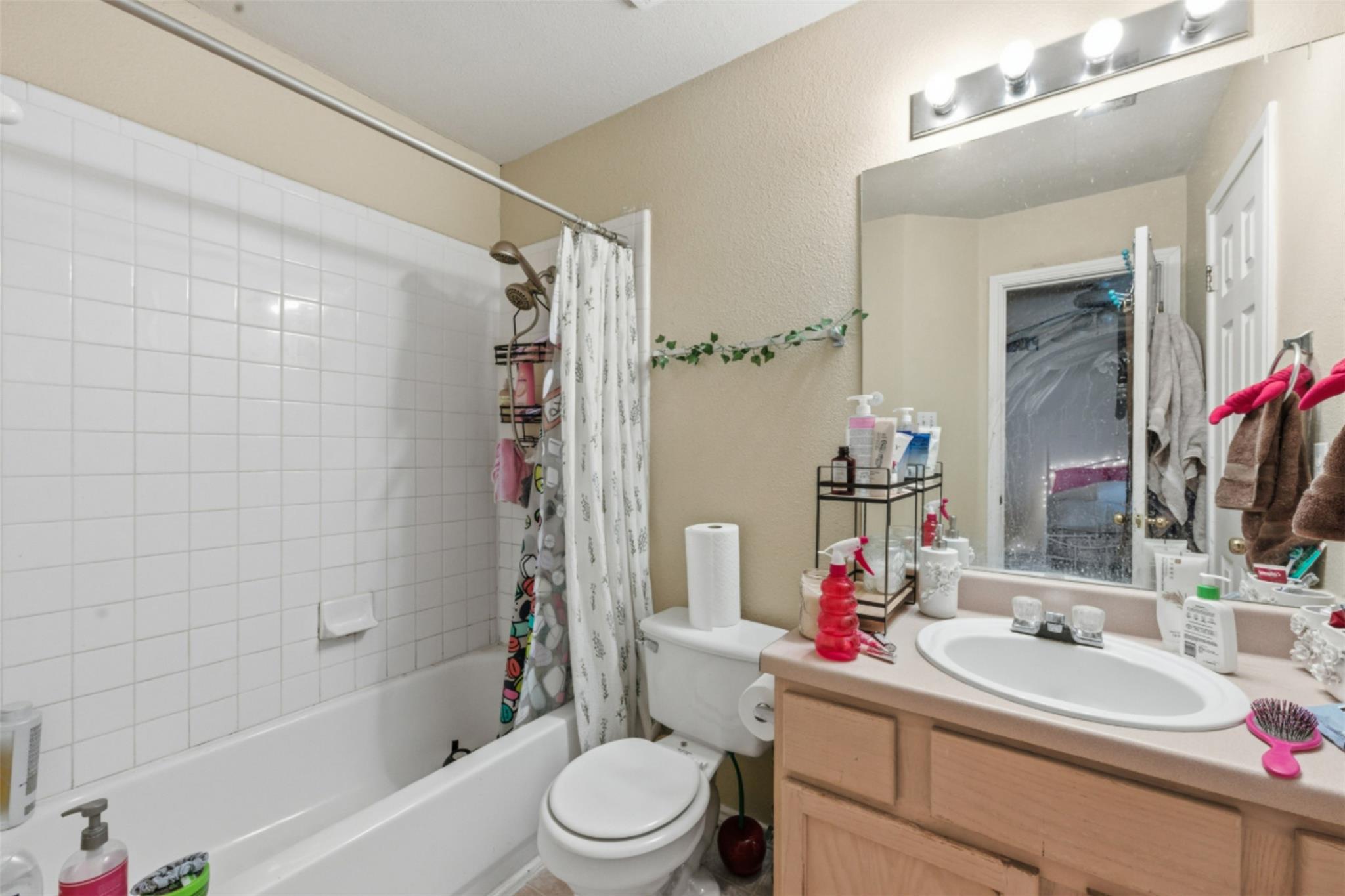 120-122 Cedargrove # 122 Unit: 120-122