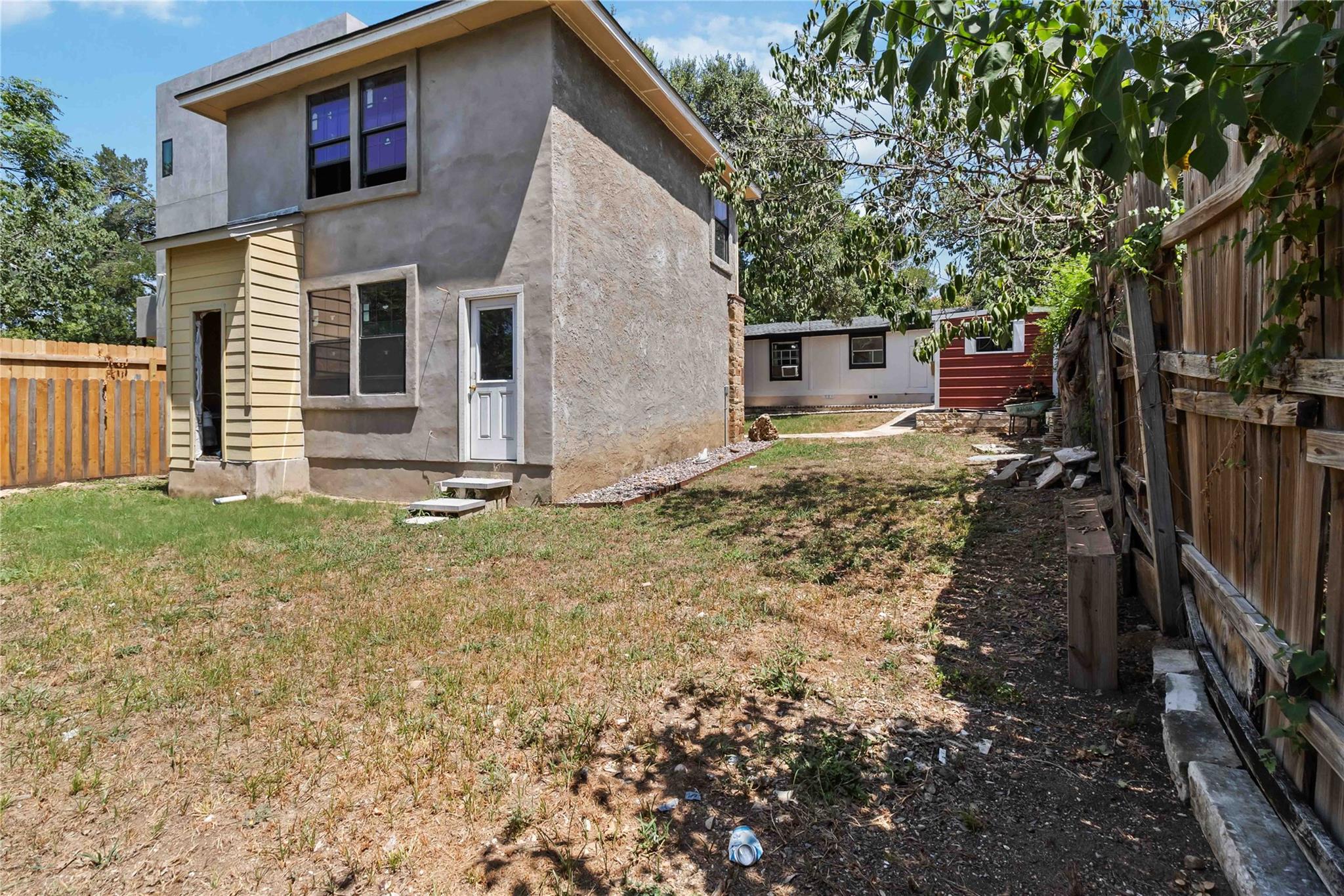 1002 Walter ST