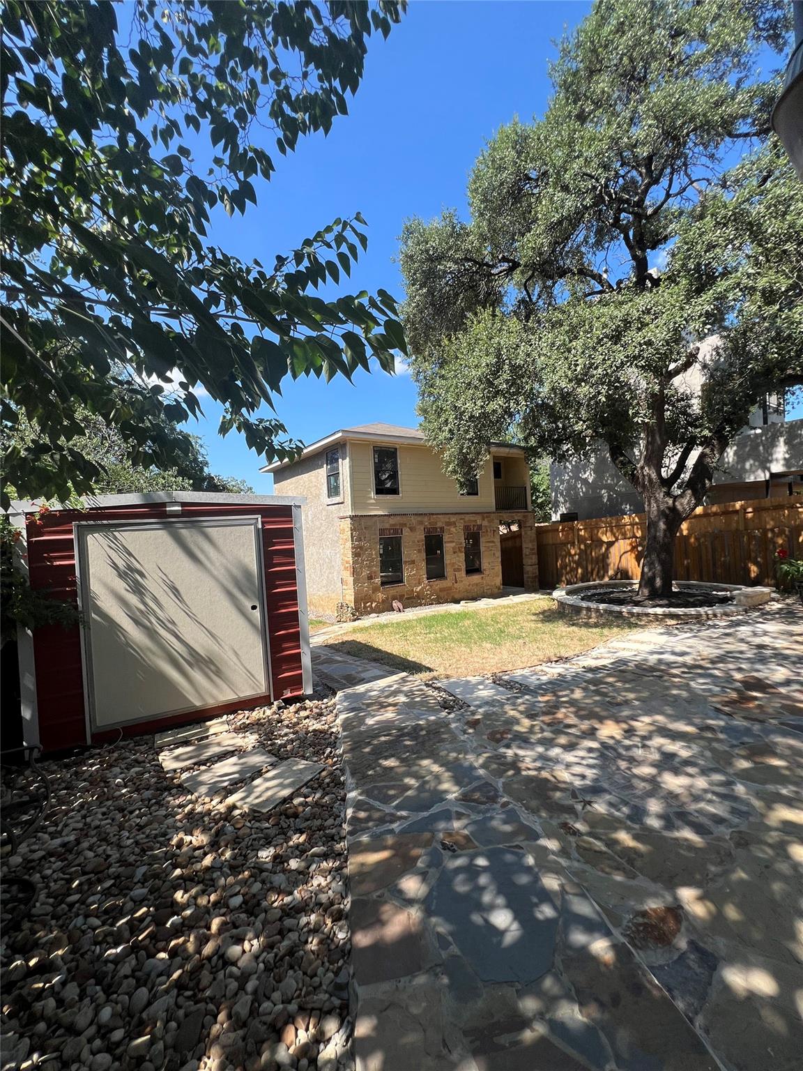 1002 Walter ST