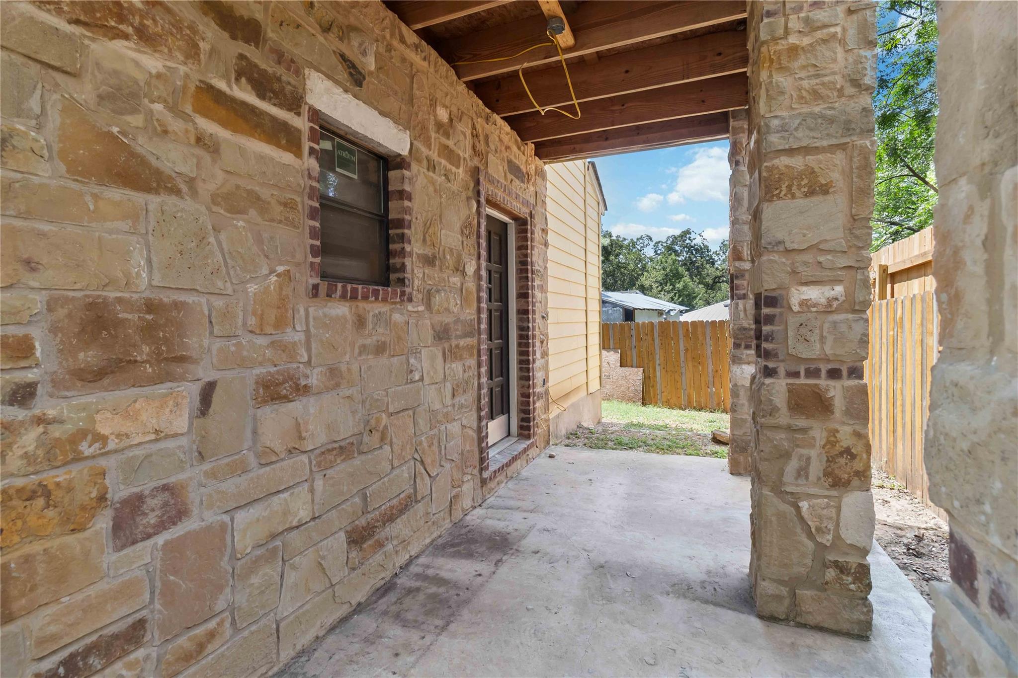 1002 Walter ST