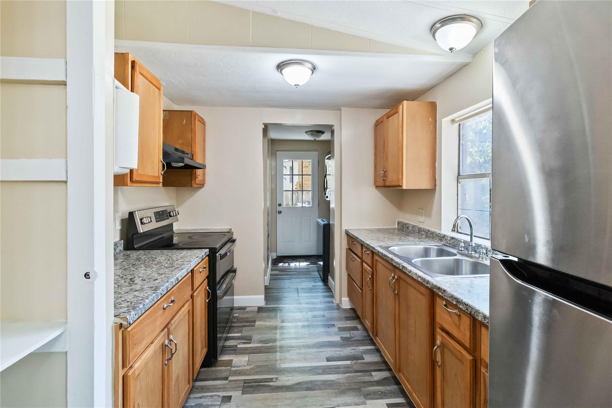 1002 Walter ST