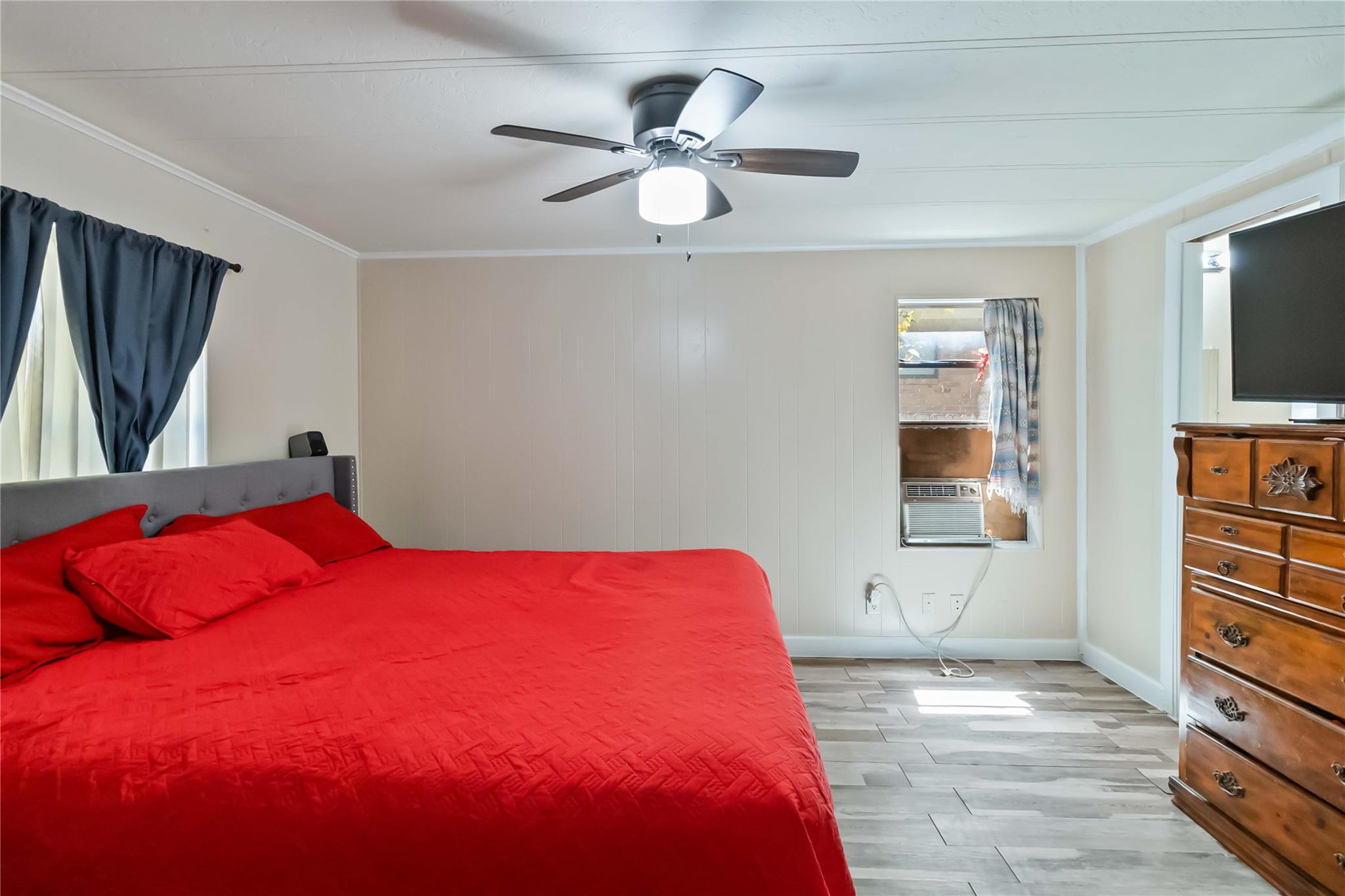 1002 Walter ST