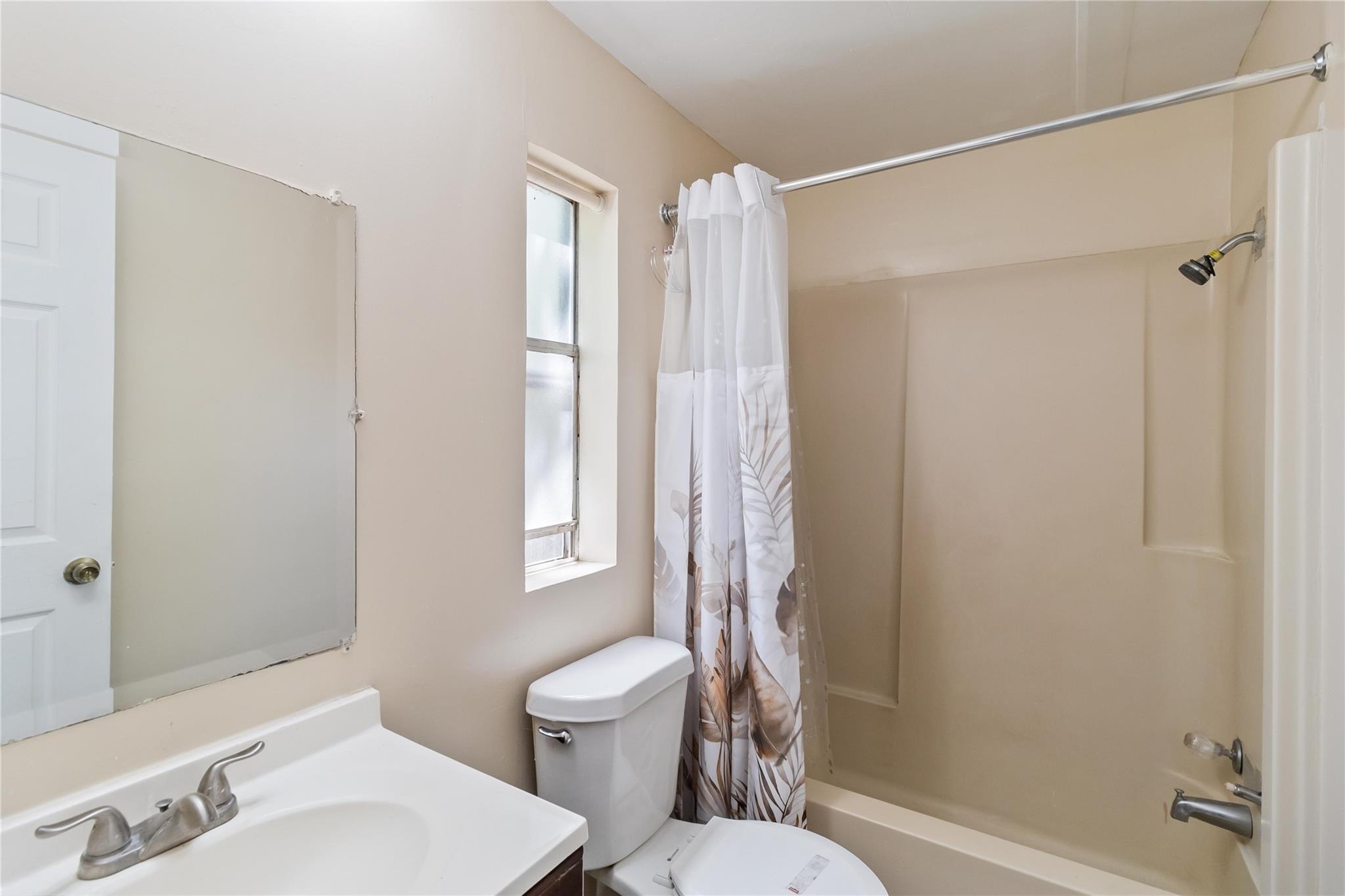 1002 Walter ST