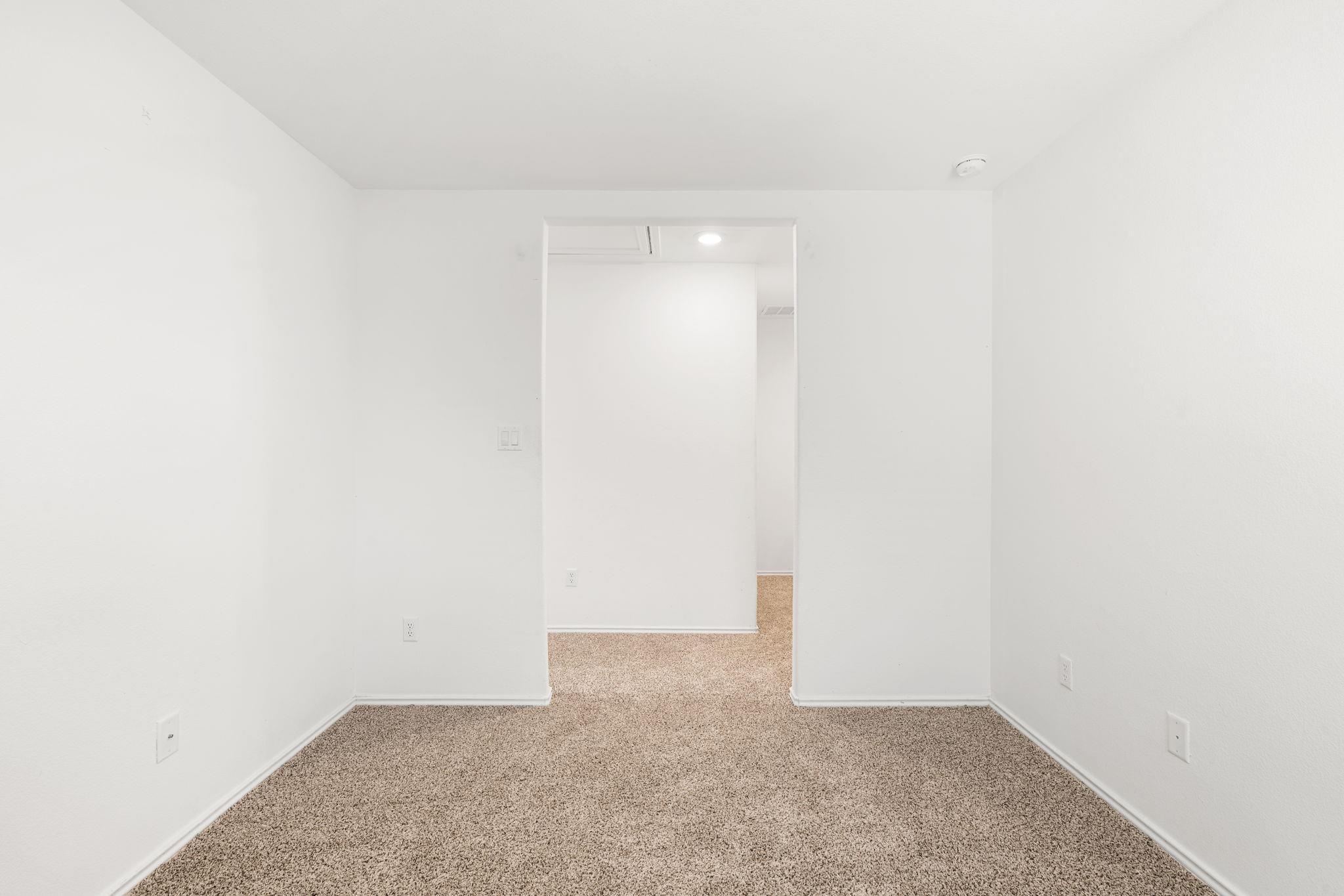 176 Andross LN