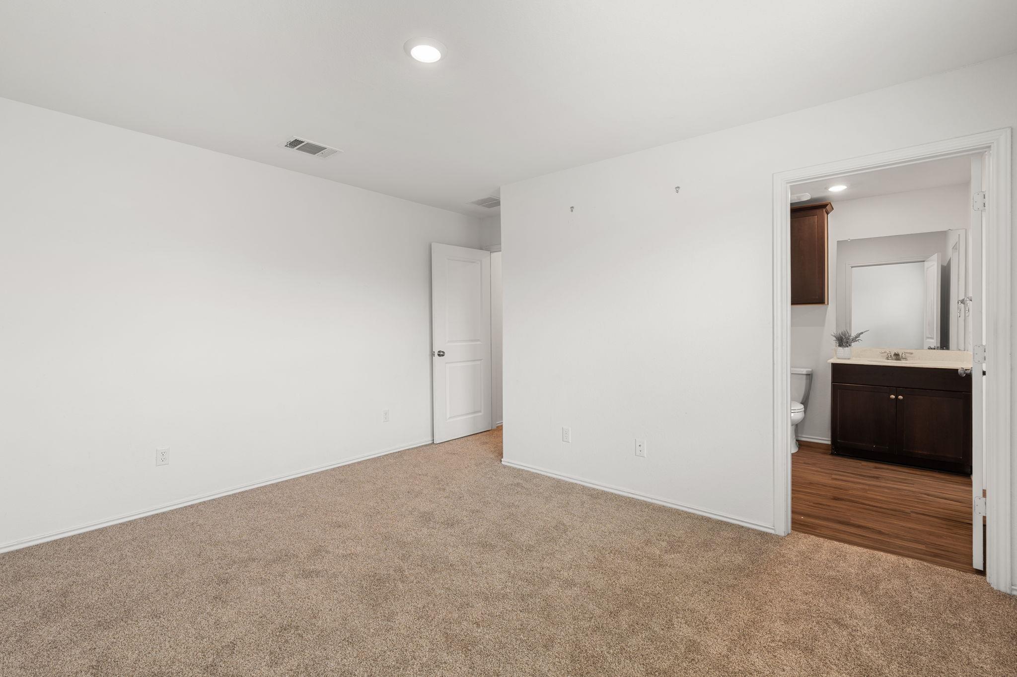176 Andross LN