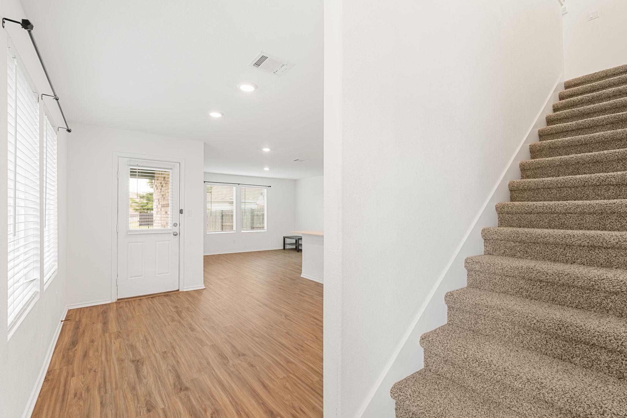 176 Andross LN