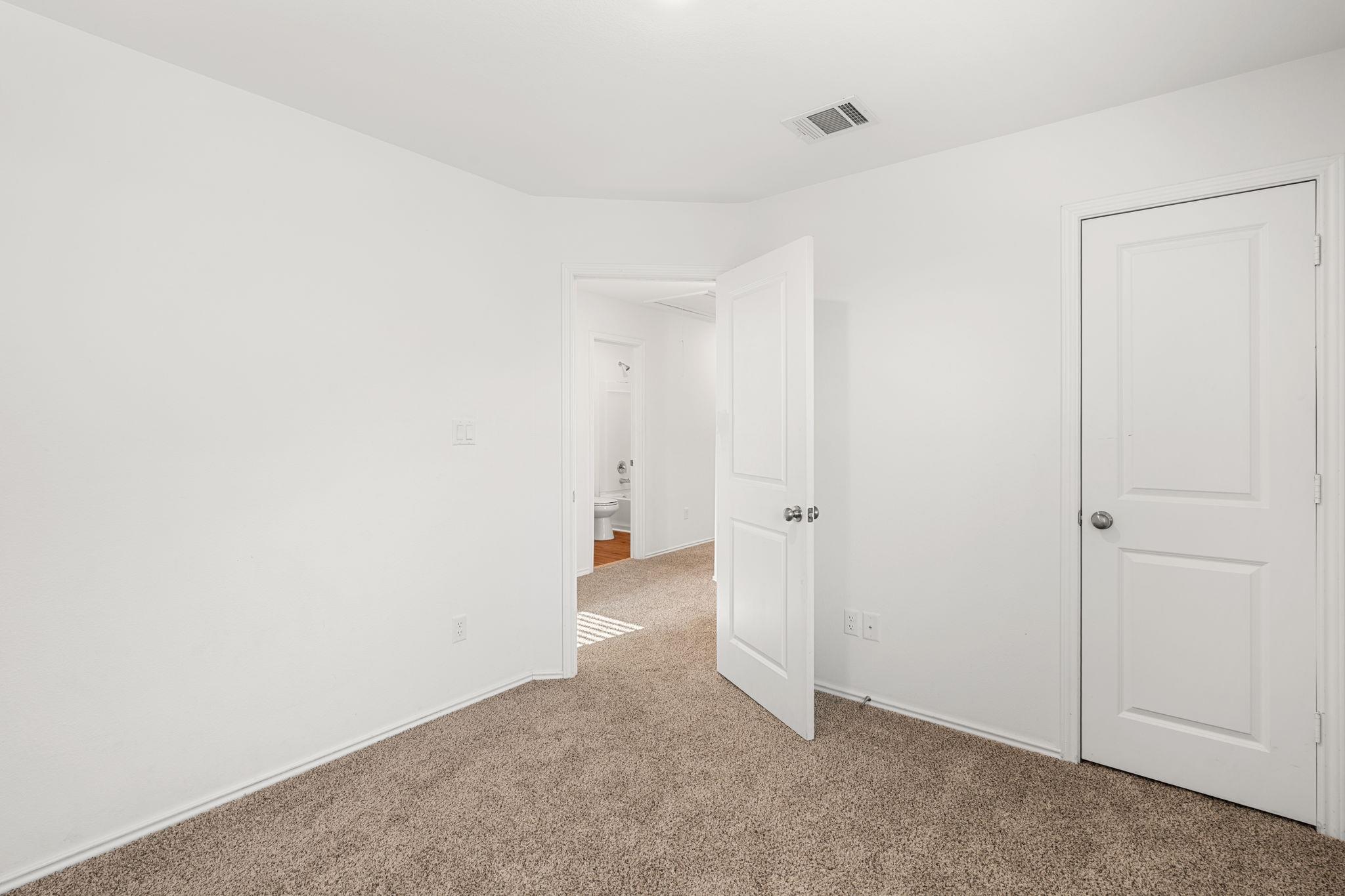 176 Andross LN