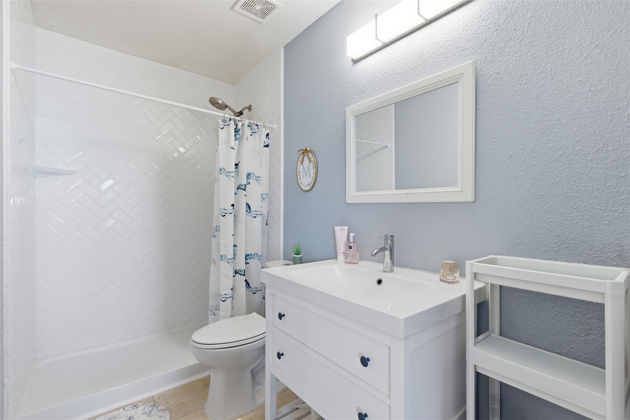 309 Dana DR