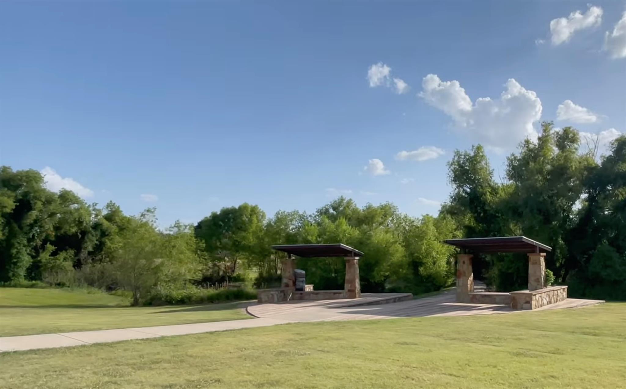 309 Dana DR