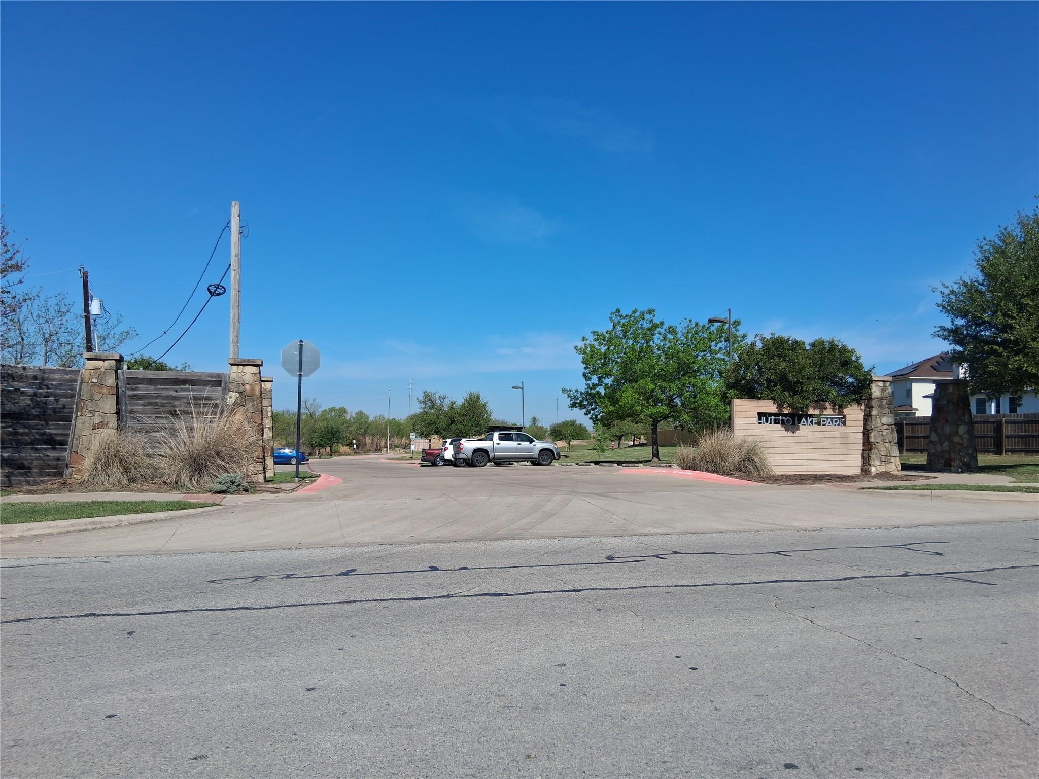 309 Dana DR