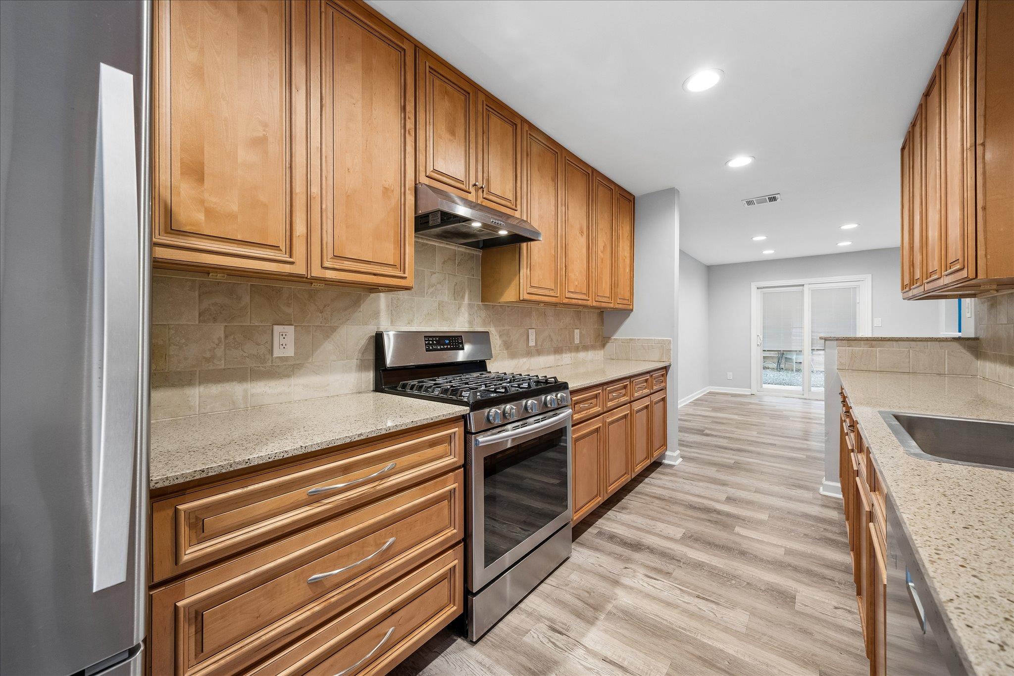 3811 Stonecroft DR
