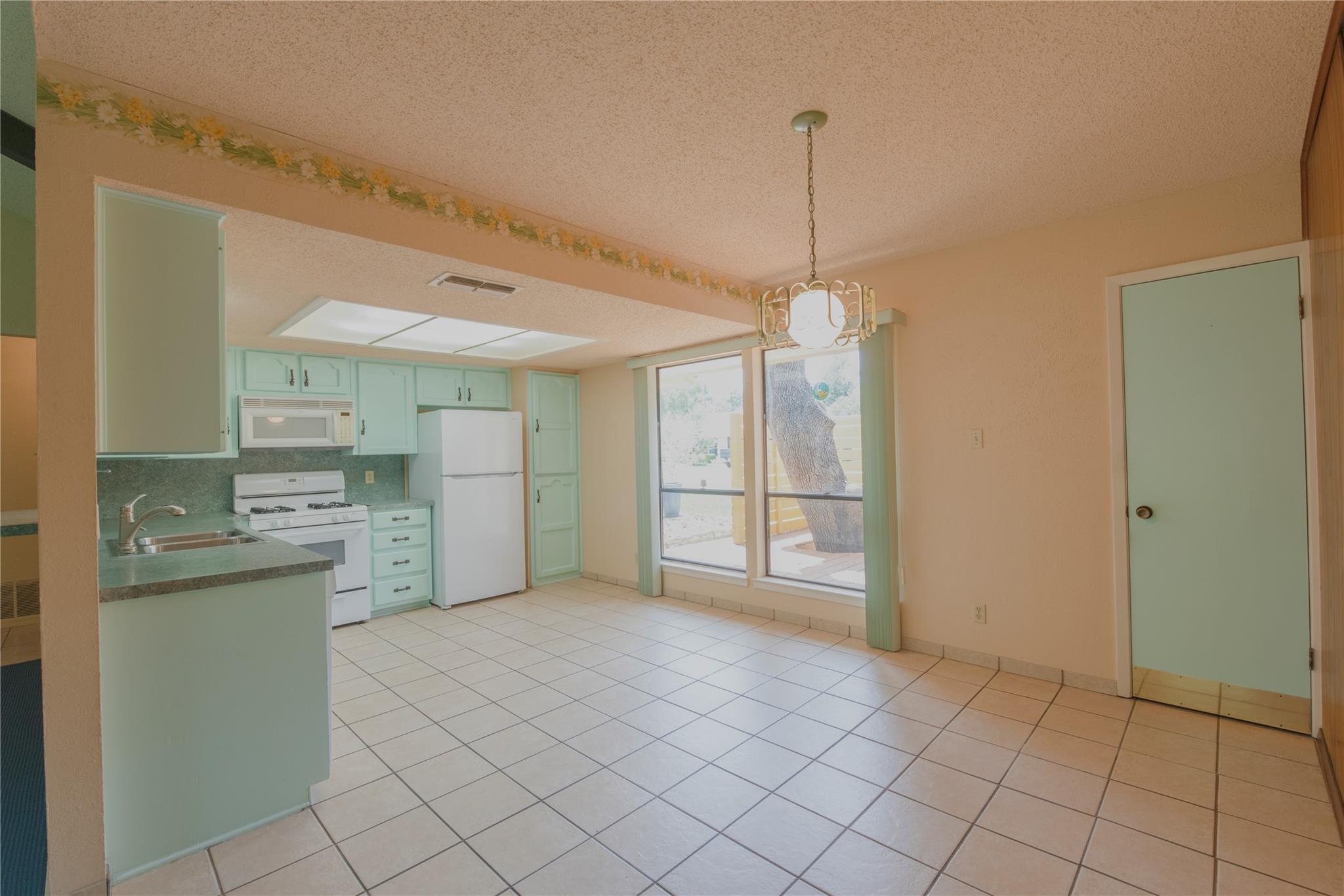 12409 Split Rail PKWY