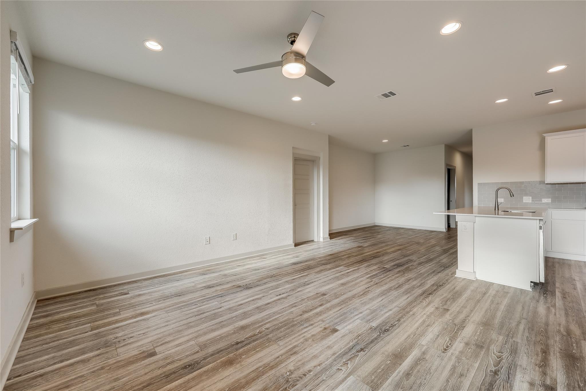 153 Filifera CT