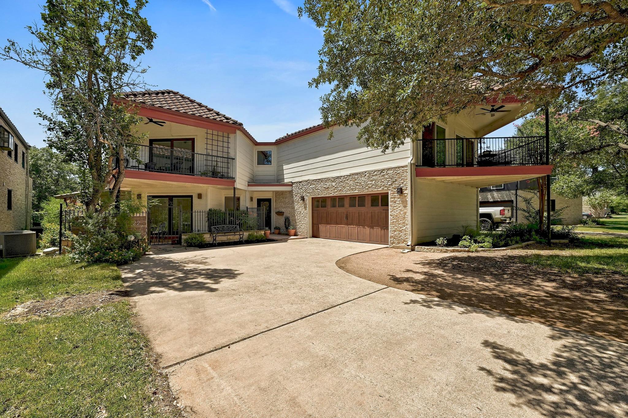 122 Acapulco DR
