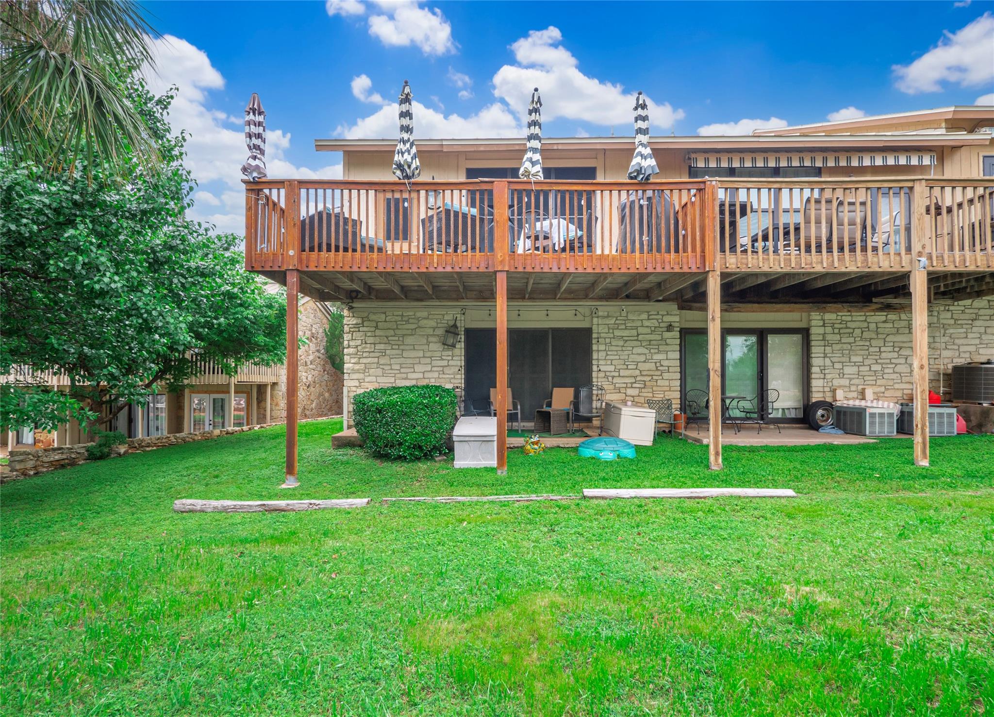 704 Horseshoe Bay BLVD Unit: L