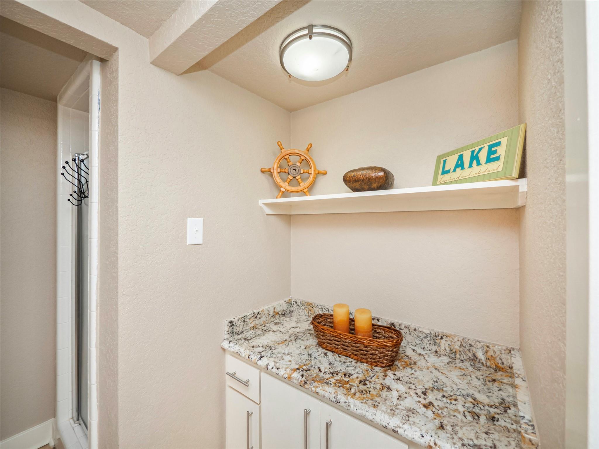 704 Horseshoe Bay BLVD Unit: L