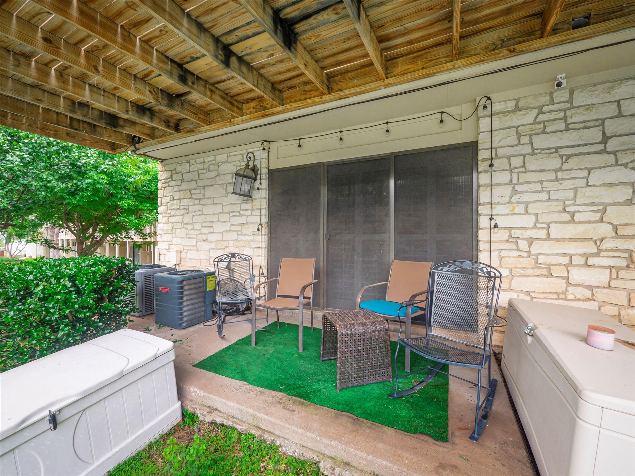 704 Horseshoe Bay BLVD Unit: L