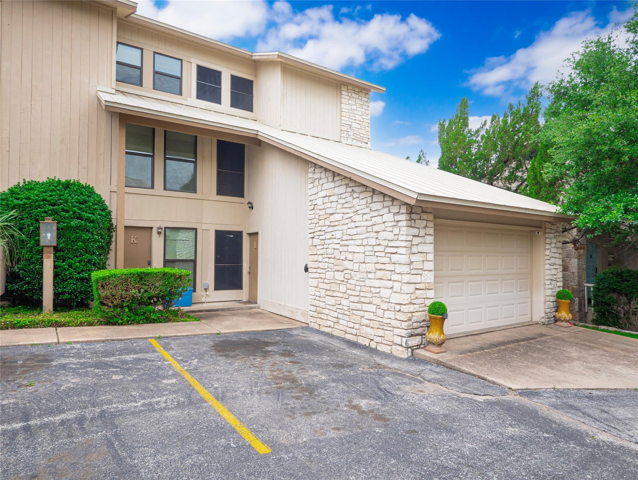704 Horseshoe Bay BLVD Unit: L