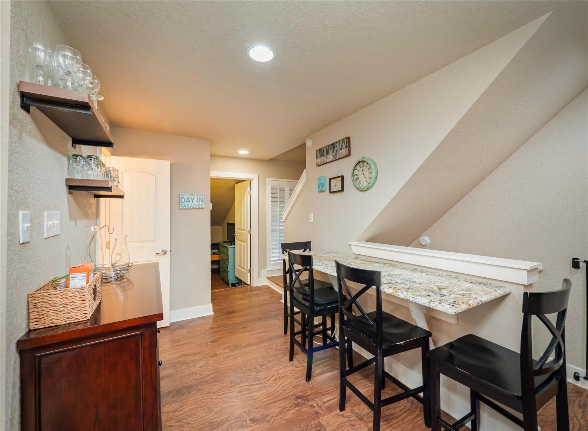 704 Horseshoe Bay BLVD Unit: L