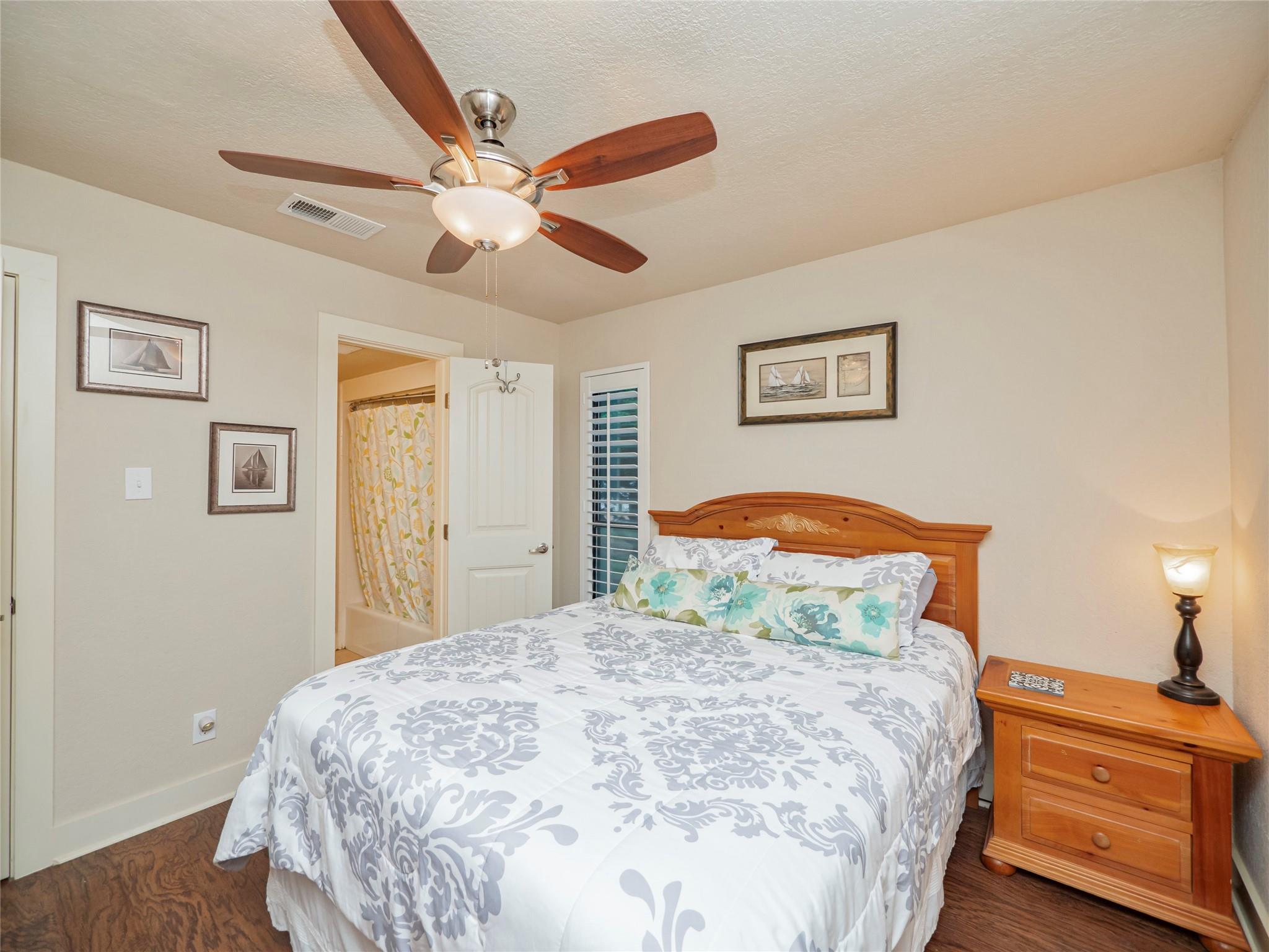 704 Horseshoe Bay BLVD Unit: L