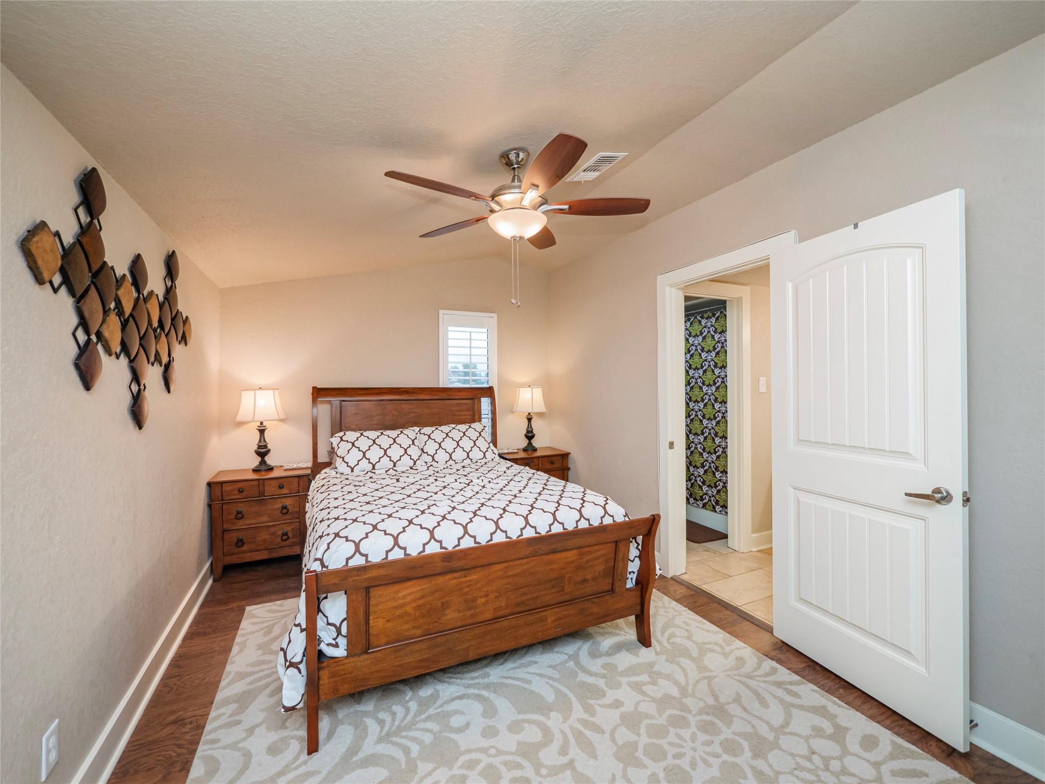 704 Horseshoe Bay BLVD Unit: L