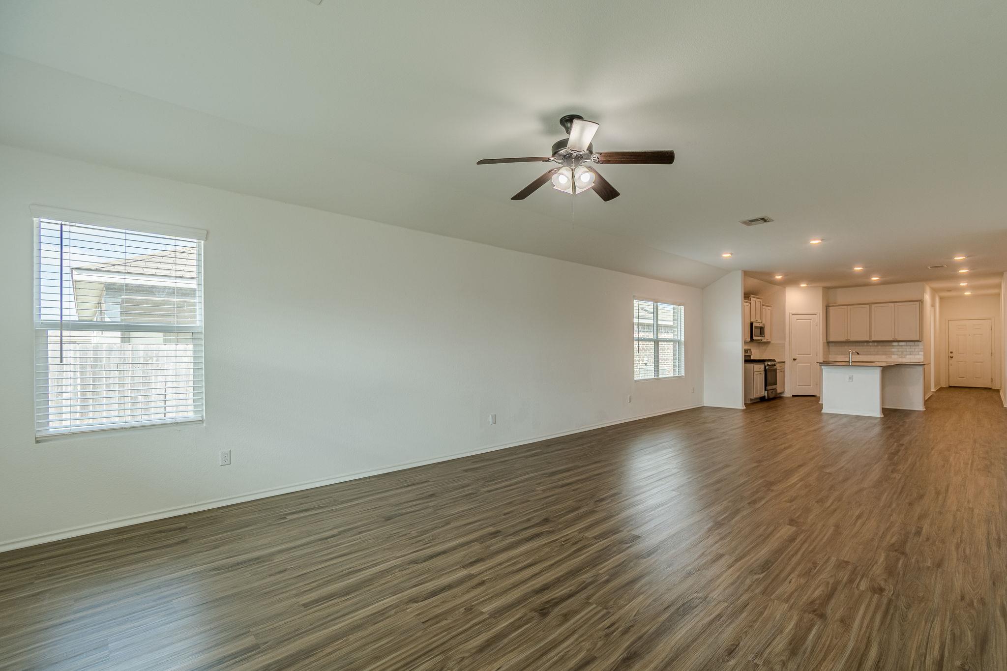 341 Escondido CIR