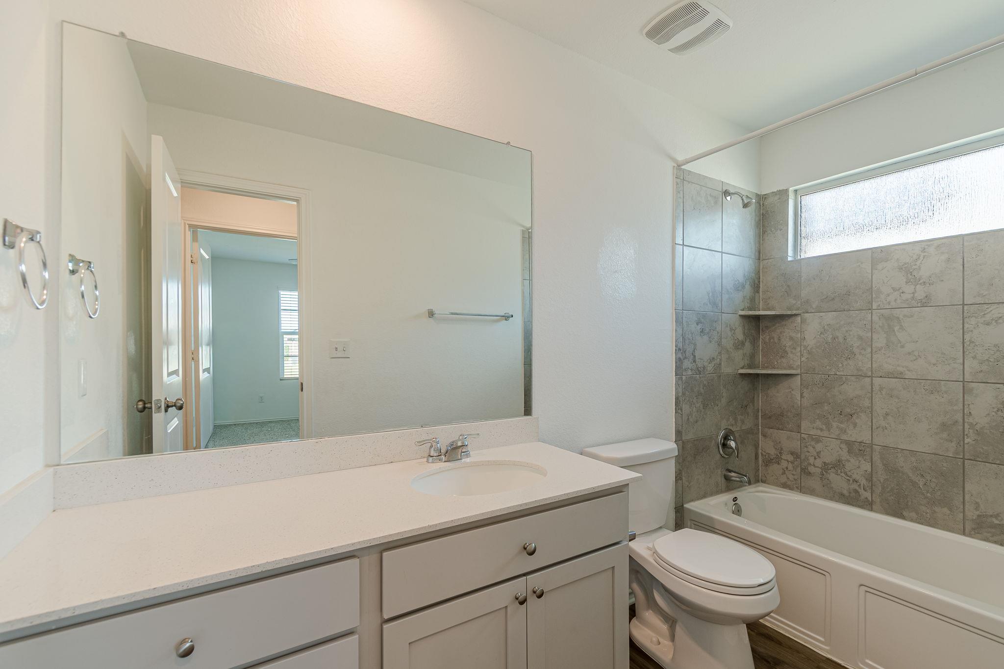 341 Escondido CIR