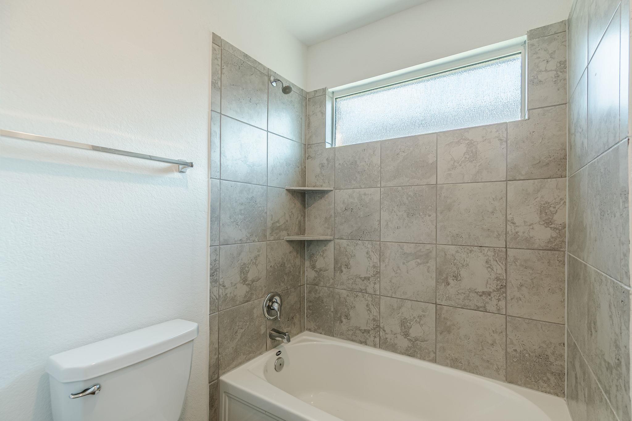 341 Escondido CIR