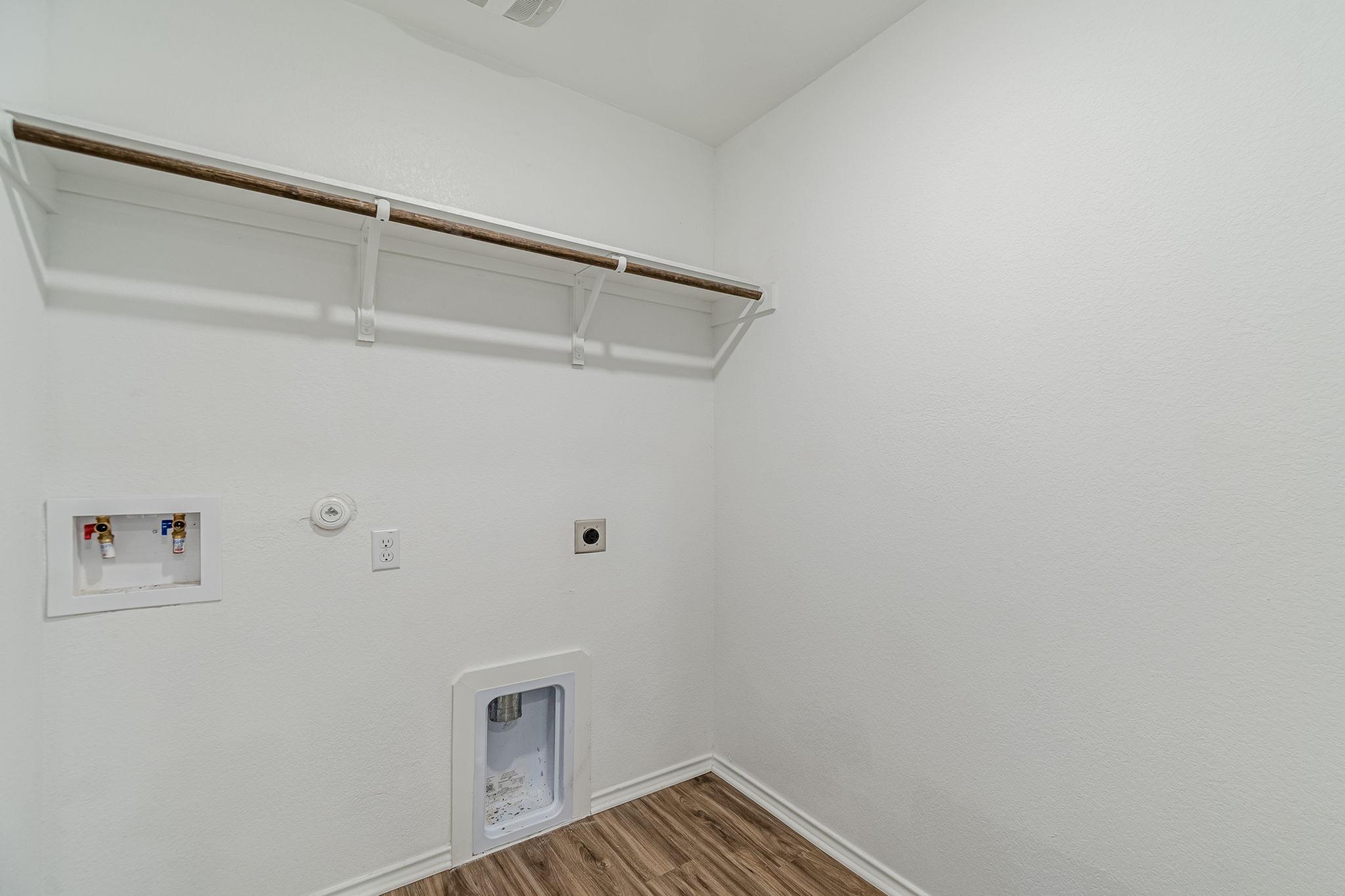 341 Escondido CIR