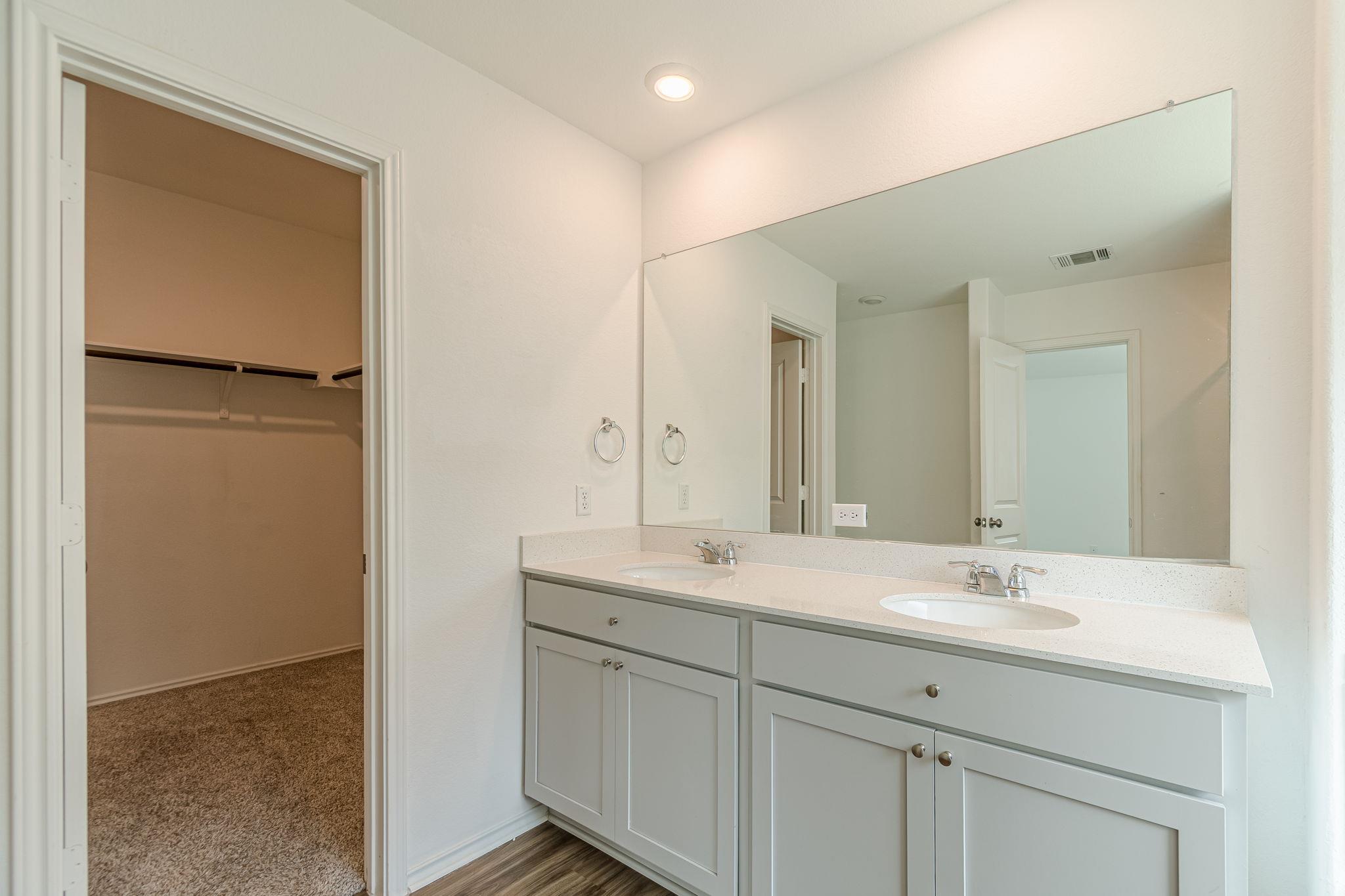 341 Escondido CIR