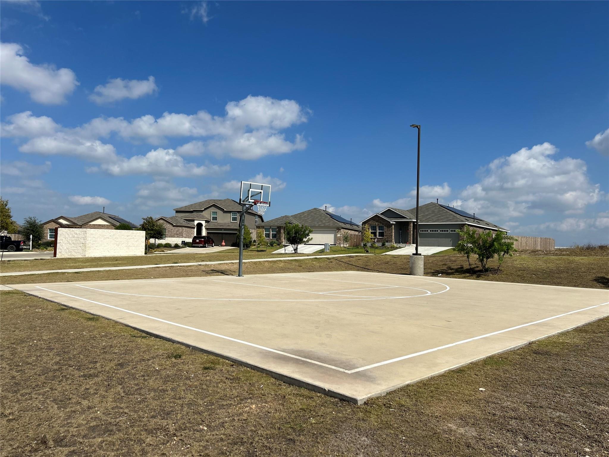341 Escondido CIR