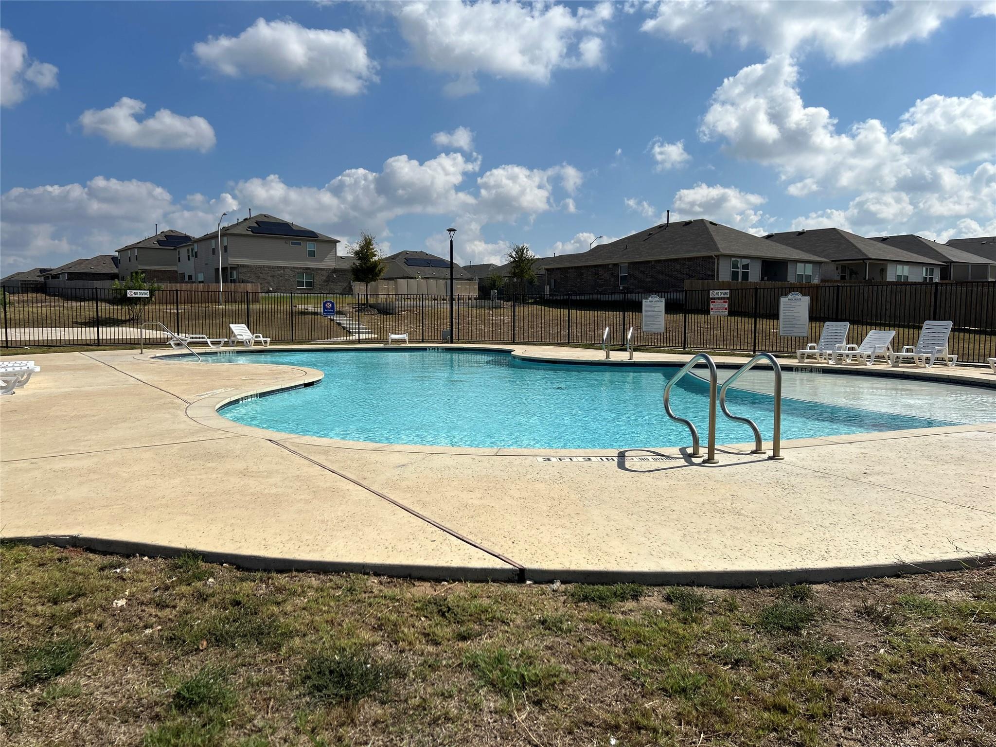 341 Escondido CIR