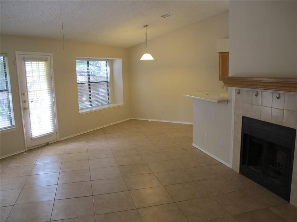 1301 Texas Oak WAY