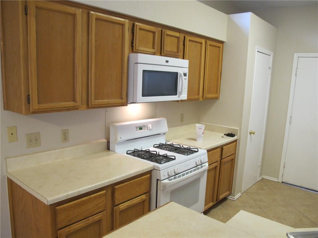1301 Texas Oak WAY