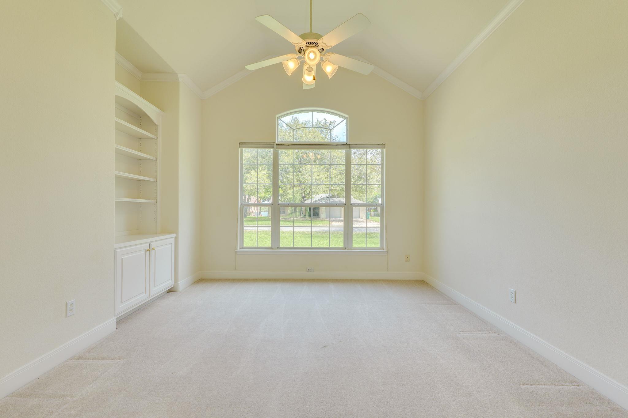 207 Flamingo CIR