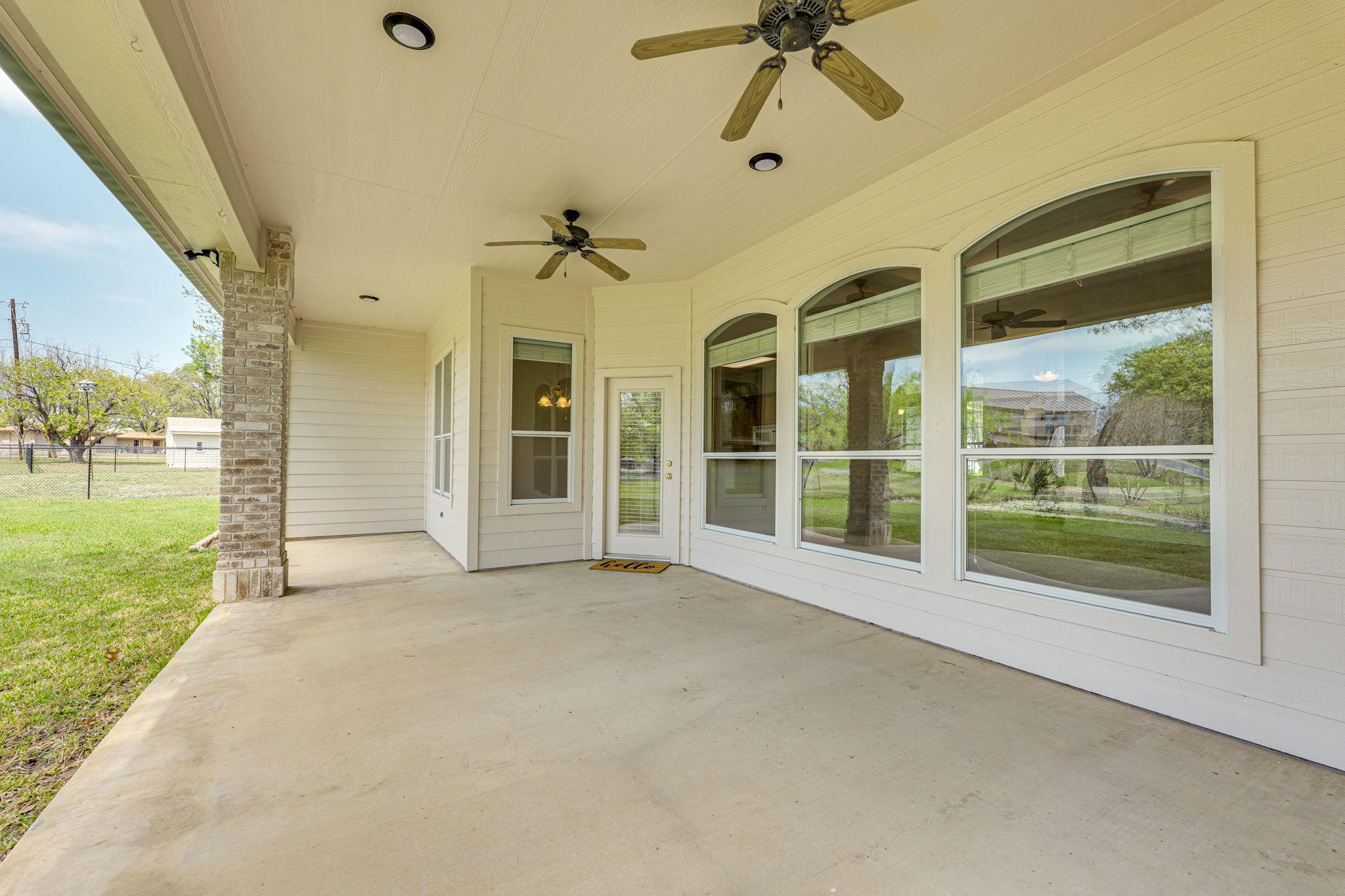 207 Flamingo CIR