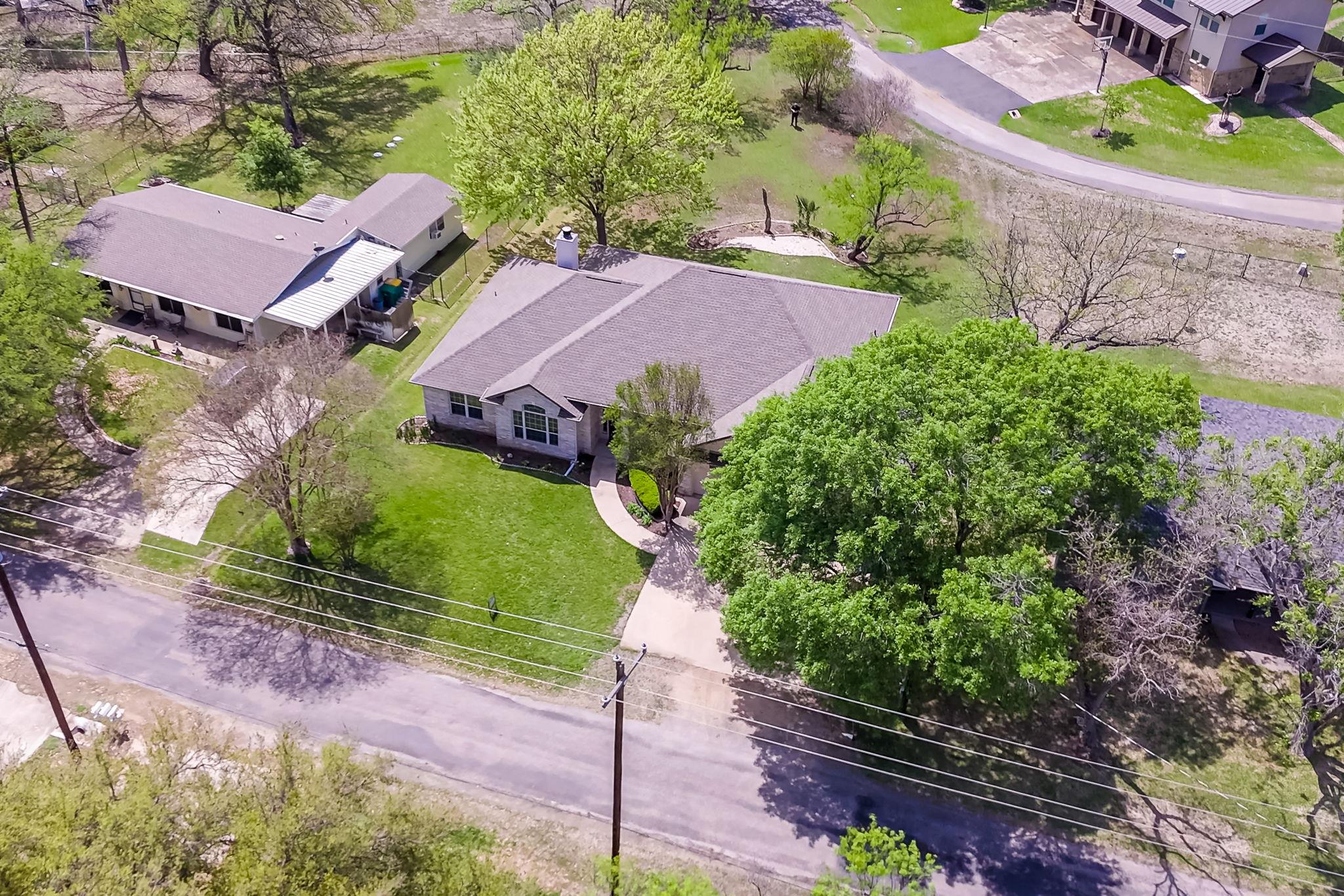 207 Flamingo CIR