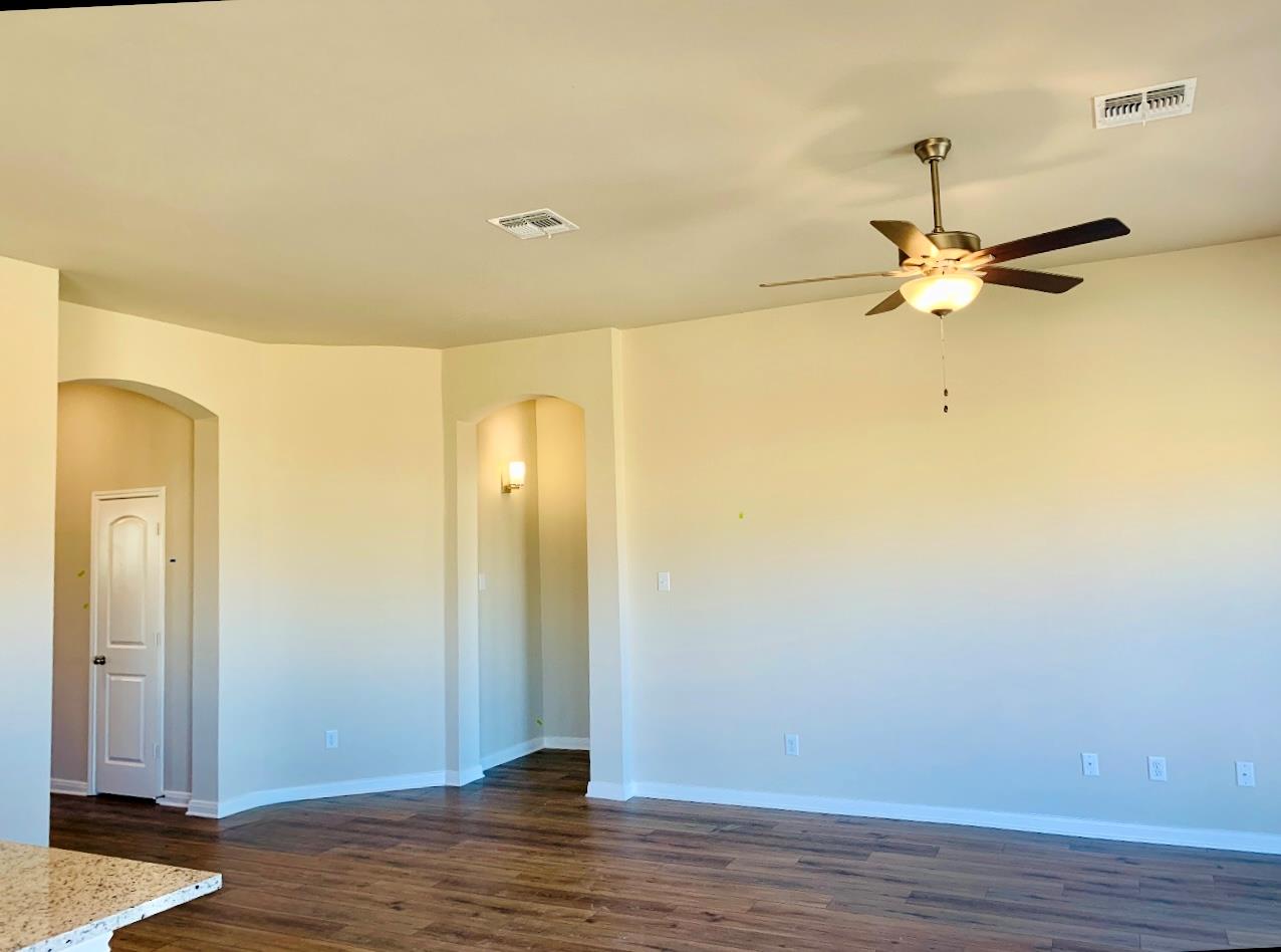 808 Fallbrook DR
