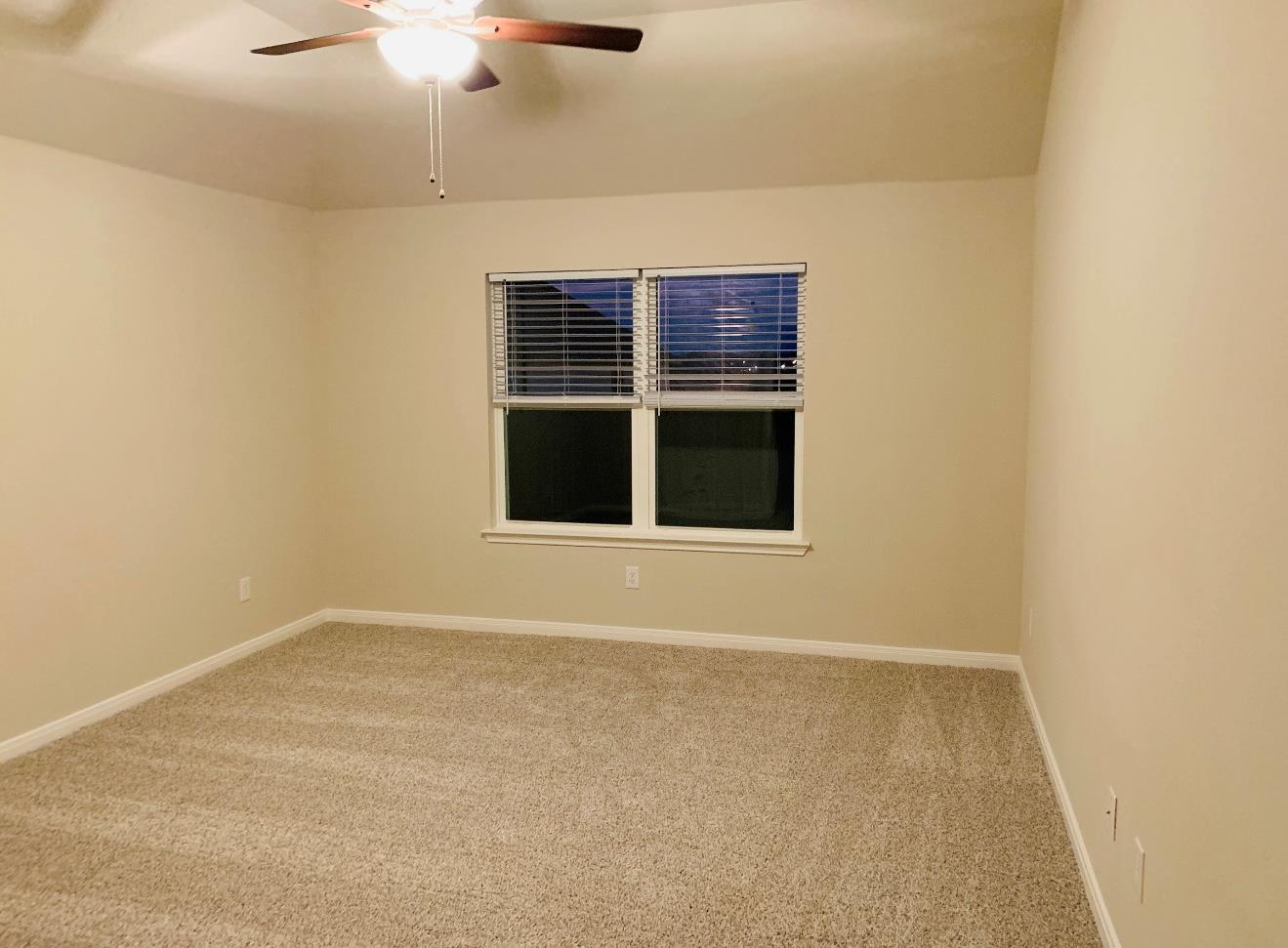 808 Fallbrook DR