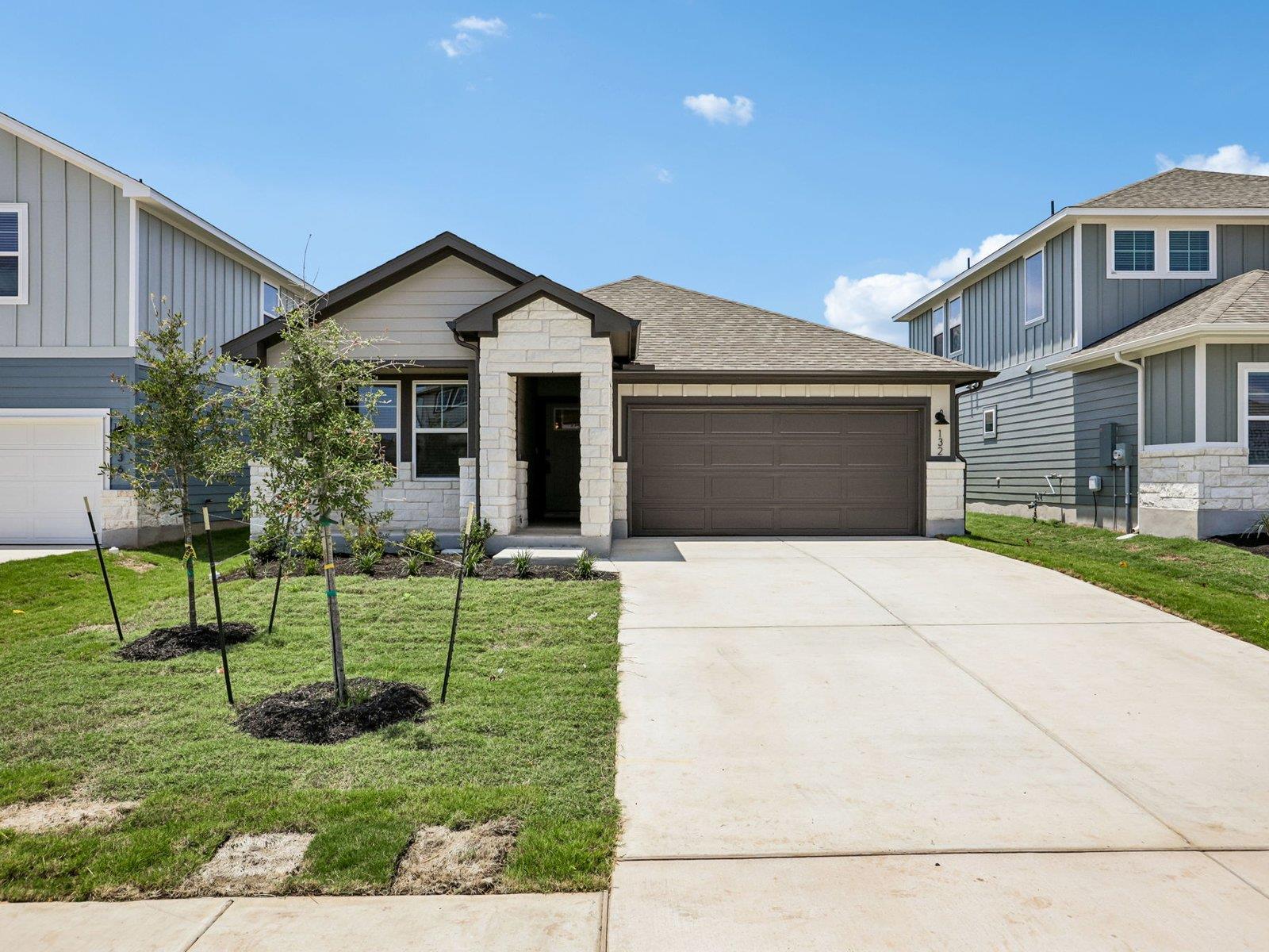 132 Woodbrook DR