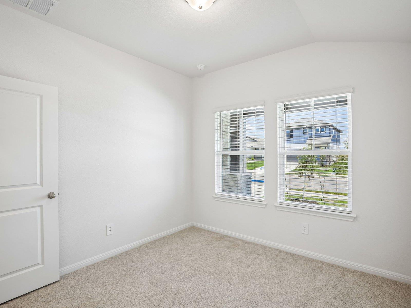 132 Woodbrook DR