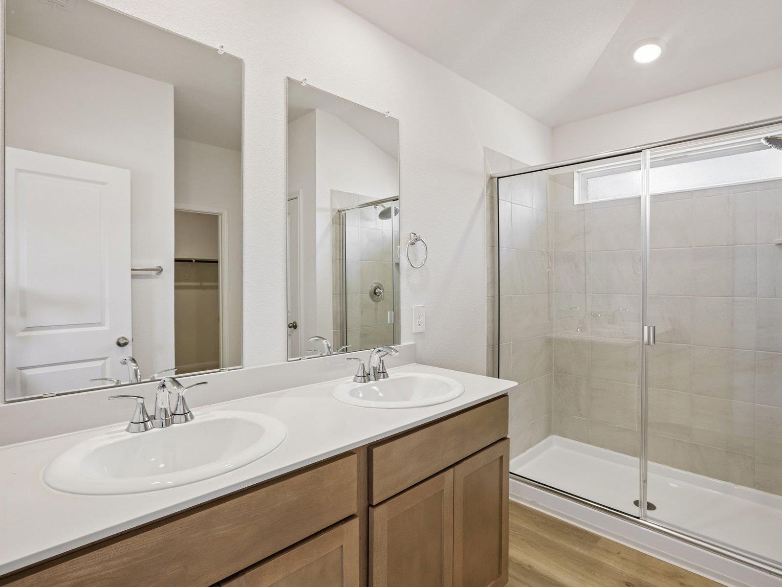 132 Woodbrook DR