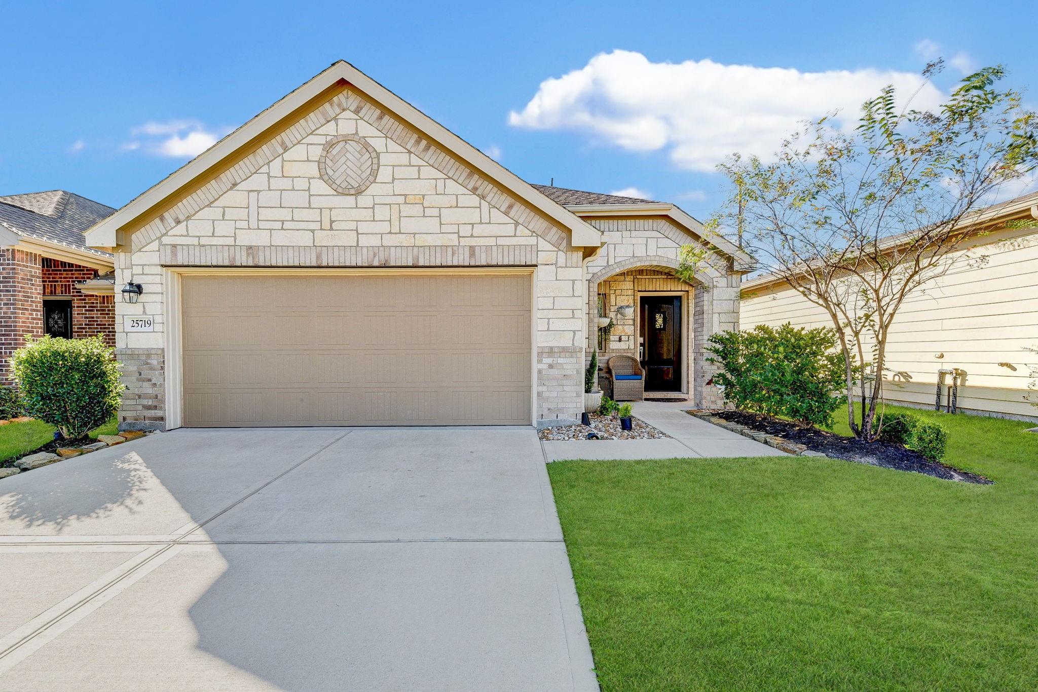 25719 Bottlebrush Sedge Street