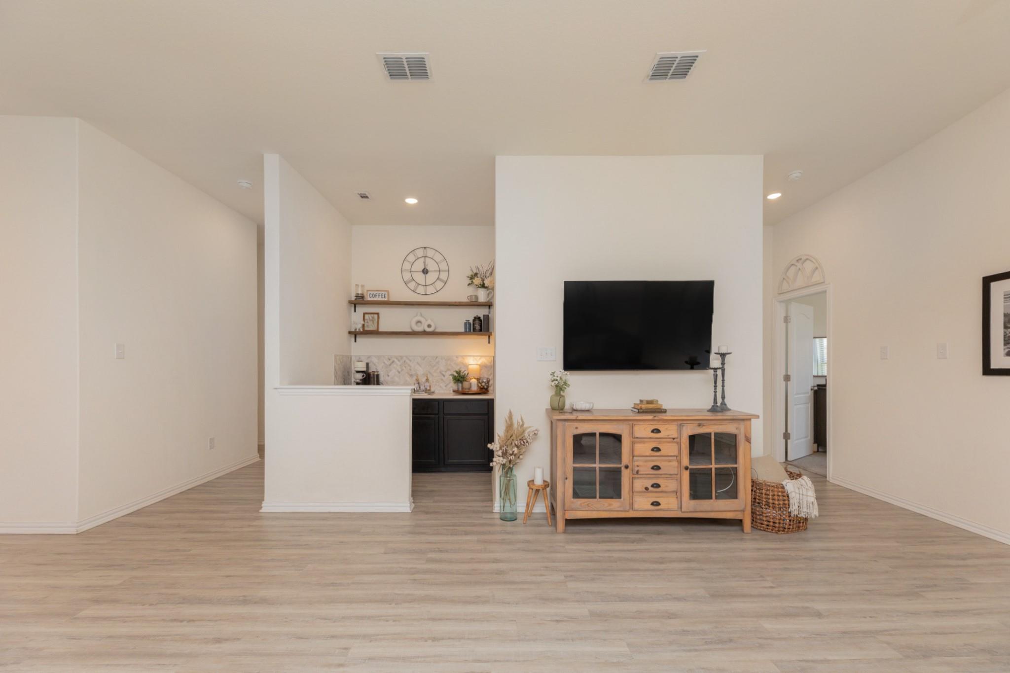 360 Jefferson DR