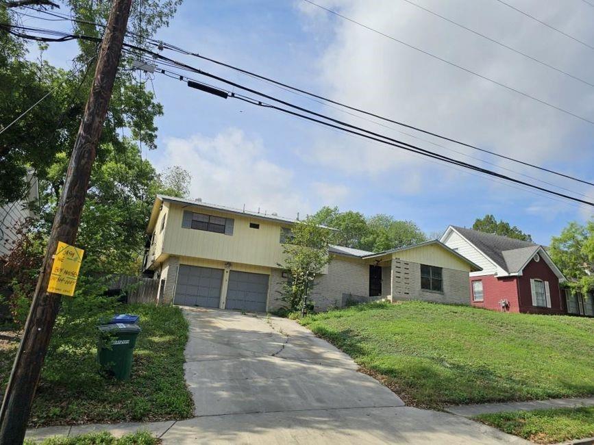 606 Barchester Drive