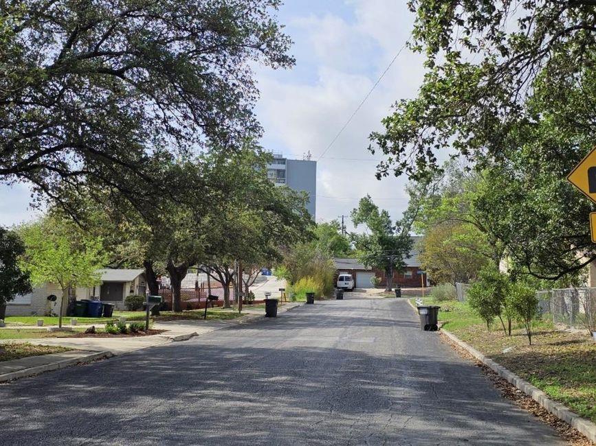 606 Barchester Drive