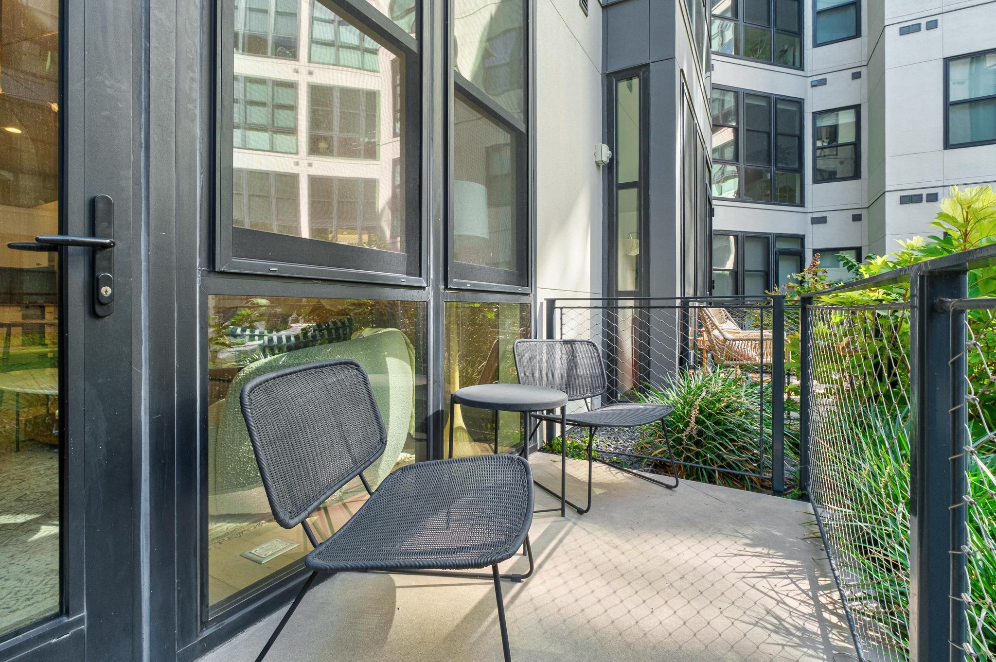 800 Embassy DR # 124