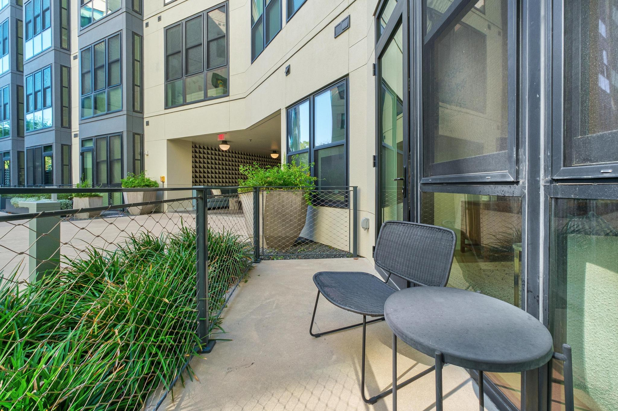 800 Embassy DR # 124